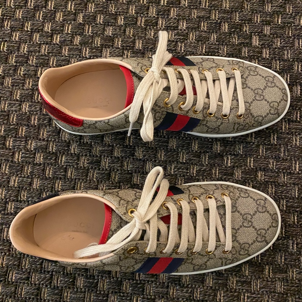 Genuine Gucci Women’s Ace GG Supreme Low Top Sneakers